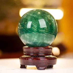 Quả cầu Ngọc Lục Bảo tự nhiên